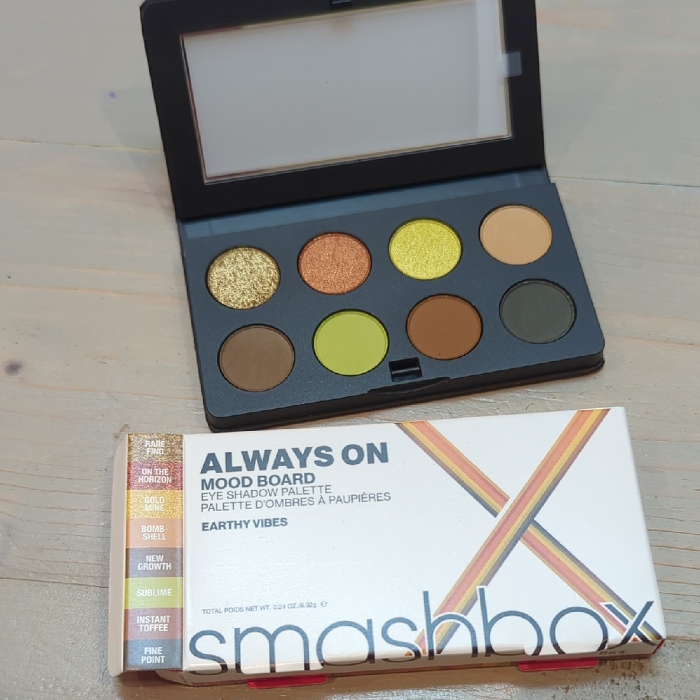 Smashbox Always On Mood Board eyeshadow palette Earthy Vibes